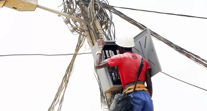 Reportagem sobre energia pre-paga.