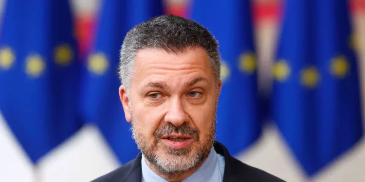 epa10252504 General Secretary of the European Trade Union Confederation (ETUC) Luca Visentini speaks to the press ahead a Tripartite Social Summit at the European Council in Brussels, Belgium, 19 October 2022.  EPA/STEPHANIE LECOCQ