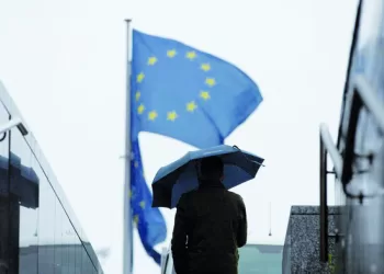 Europa sempre  seguirá os EUA  por não ter ‘líderes  fortes’ e política  própria, diz  chanceler italiano