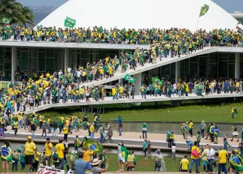 Kremlin condena ataque a instituições  do poder no Brasil e apoia Lula
