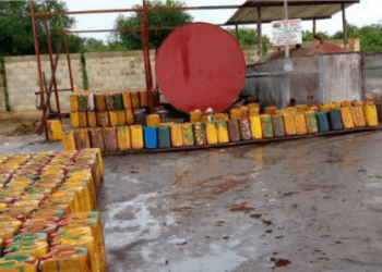 PN apreende mais de 200 mil litros de combustível destinados ao contrabando em Cabinda