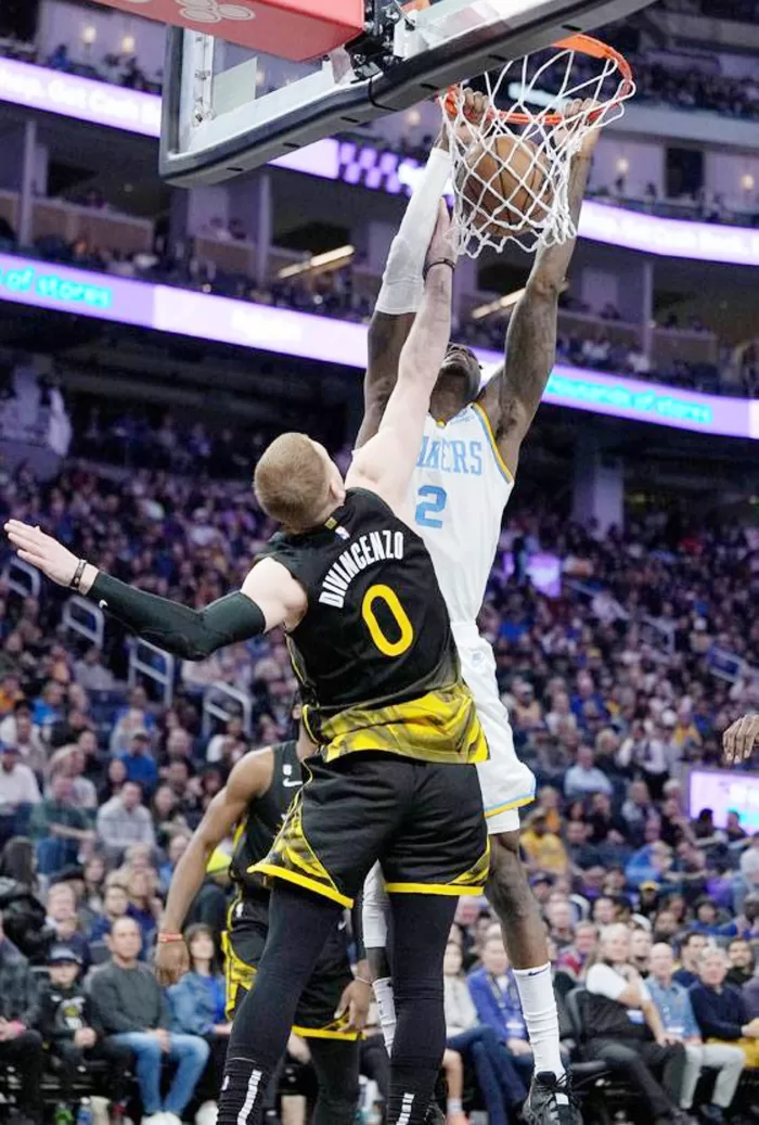 Lakers vencem Warriors sem LeBron