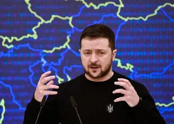 Situação na frente de combate  está ficando cada vez mais  difícil, admite Zelensky