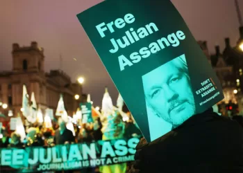 Grã-Bretanhha: Centenas de apoiantes de  Julian Assange manifestam-se em Londres