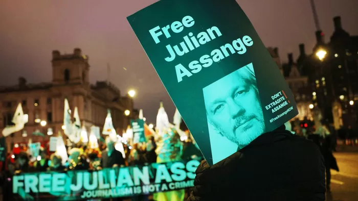 Grã-Bretanhha: Centenas de apoiantes de Julian Assange manifestam-se em Londres