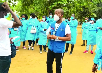 Clube dos Médicos realiza  consultas gratuitas