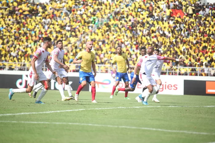 CAF limita presença de adeptos no Estádio 11 de Novembro