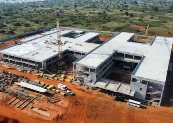 Munícipes querem celeridade  nas obras do novo hospital