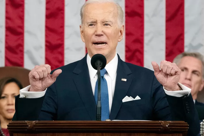 Biden pede colaboração com Republicanos “para terminar o trabalho” em discurso otimista