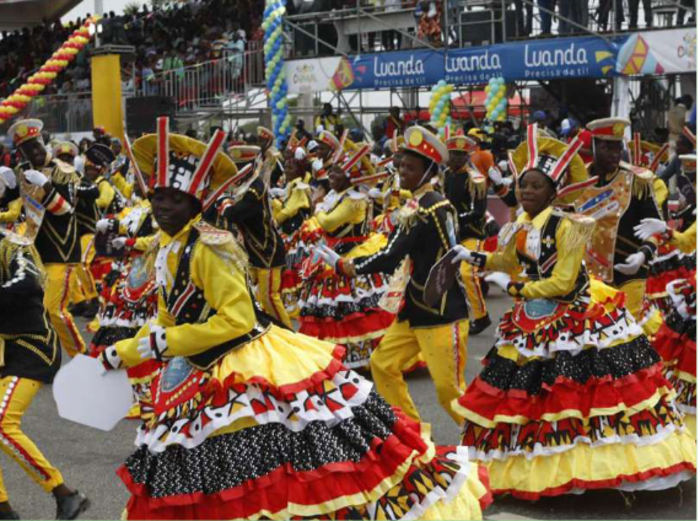 Trajes de Luanda III, trajes de mulheres da região da Ilha …