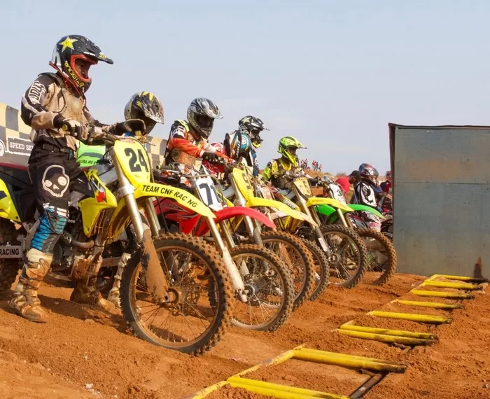 Motociclismo: TC 33 conquista  troféu 4 de Fevereiro em DT