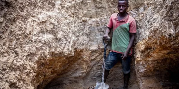 Empresa mineira evacuada  e operação suspensa  em Moçambique devido  a ataque armado