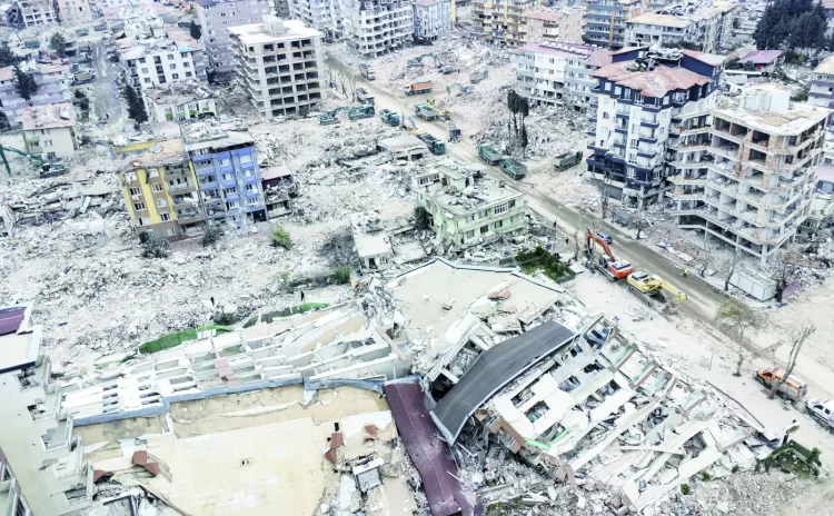 Número de mortos na Turquia sobe para 43.556