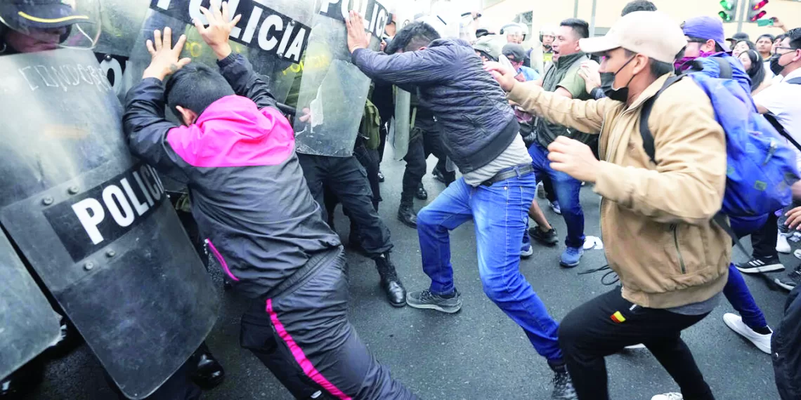 Peru: Amnistia Internacional reúne provas  de violações dos direitos humanos