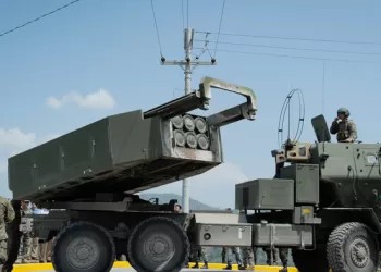 Rússia acusa EUA de escalar tensões  se enviar mísseis de longo alcance