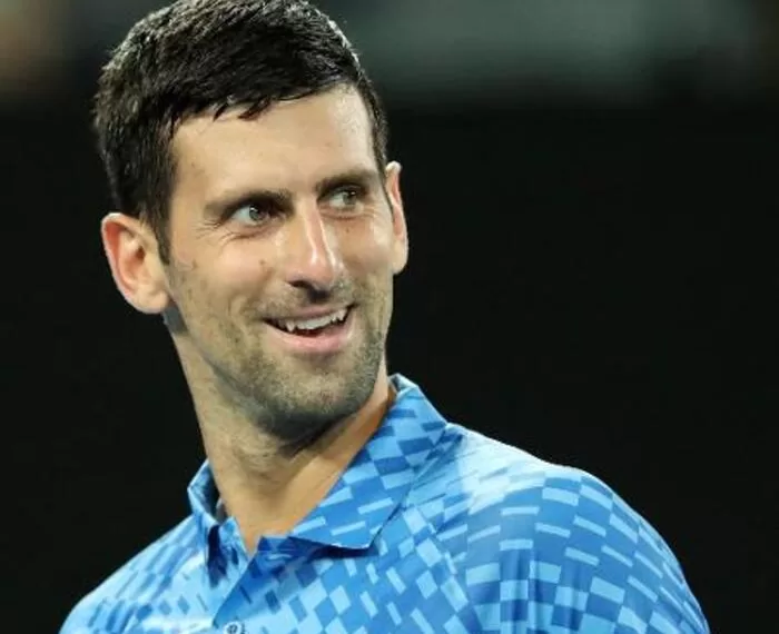 Djokovic bate recorde no topo
