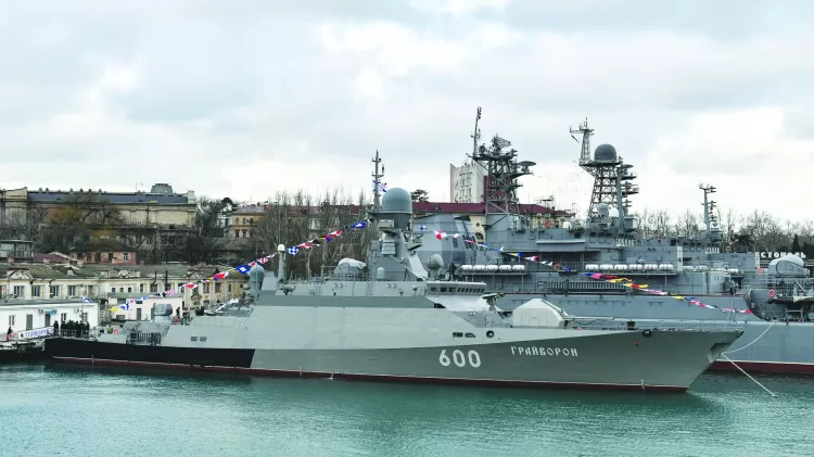 Frota do Mar Negro da Rússia repele ataque de drones navais em Sevastopol