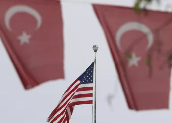 Turquia acusa EUA de tentarem criar ‘Estado terrorista’ junto das suas fronteiras