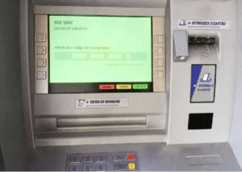 Multicaixa movimenta mais de 1,9 biliões de kwanzas por mês