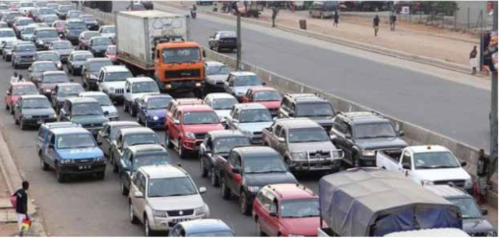 Trânsito interditado na 21 de janeiro por causa das chuvas