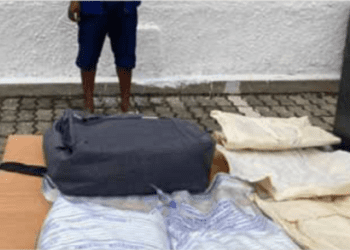 Cidadão detido com três quilos de cocaína