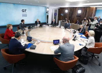UE e Japão refutam plano dos EUA para veto total das exportações à Rússia, diz mídia
