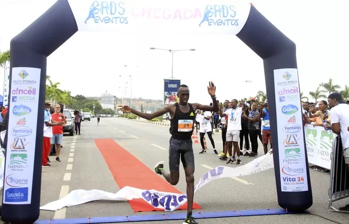 Estrangeiros dominam 2ª edição da Meia Maratona Internacional da Paz