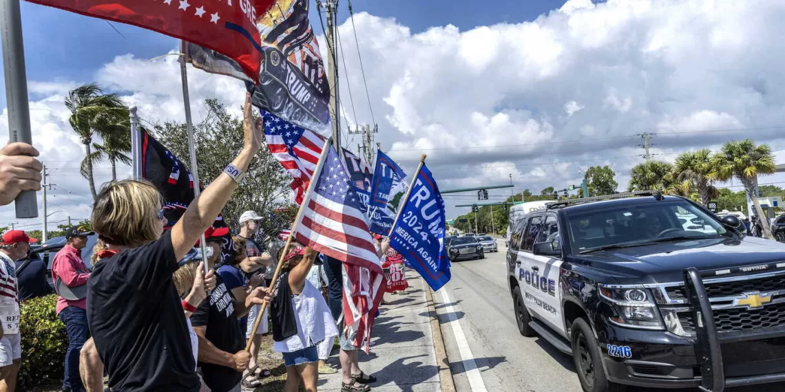 Casa Branca “acompanha” violência nas  manifestações pró-Trump