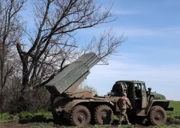 Três combatentes colombianos morrem em ataque em Donetsk