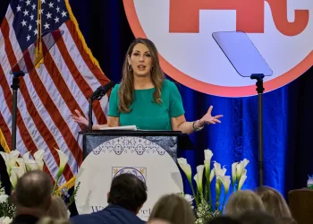 Republicanos acusam Biden de estar “desligado da realidade”