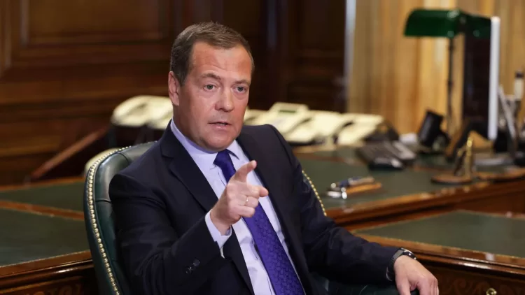 Não se pode subestimar a Rússia no uso de armas nucleares, diz Medvedev