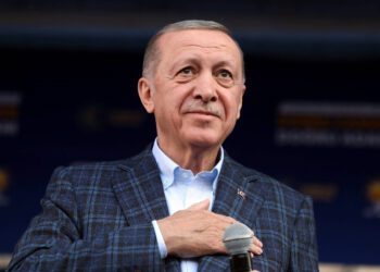 Erdogan reeleito para governar uma Turquia profundamente dividida
