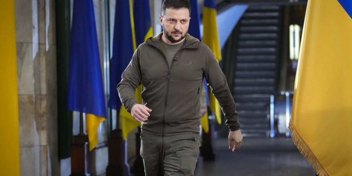 Bombardear oleoduto e ocupar cidades russas: planos ousados de Zelensky são revelados pela mídia