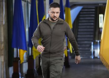 Bombardear oleoduto e ocupar cidades russas: planos ousados de Zelensky são revelados pela mídia