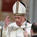 Papa Francisco volta a apelar pela paz na Ucrânia