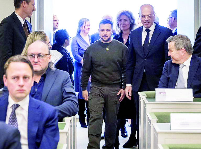 Zelensky em Haia e vai reunir-se com representantes do TPI