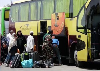 Mais de 80 mil sudaneses entraram no Egipto num mês, diz ACNUR