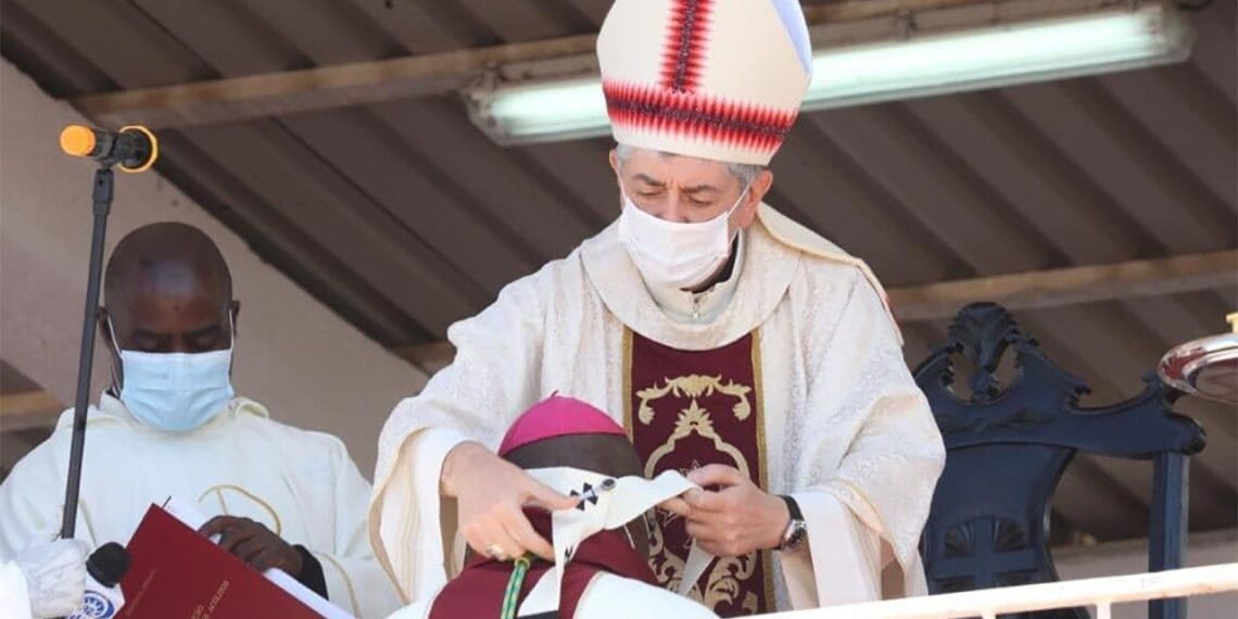 Dom Giovanni Gaspari termina visita pastoral à Diocese do Uíge