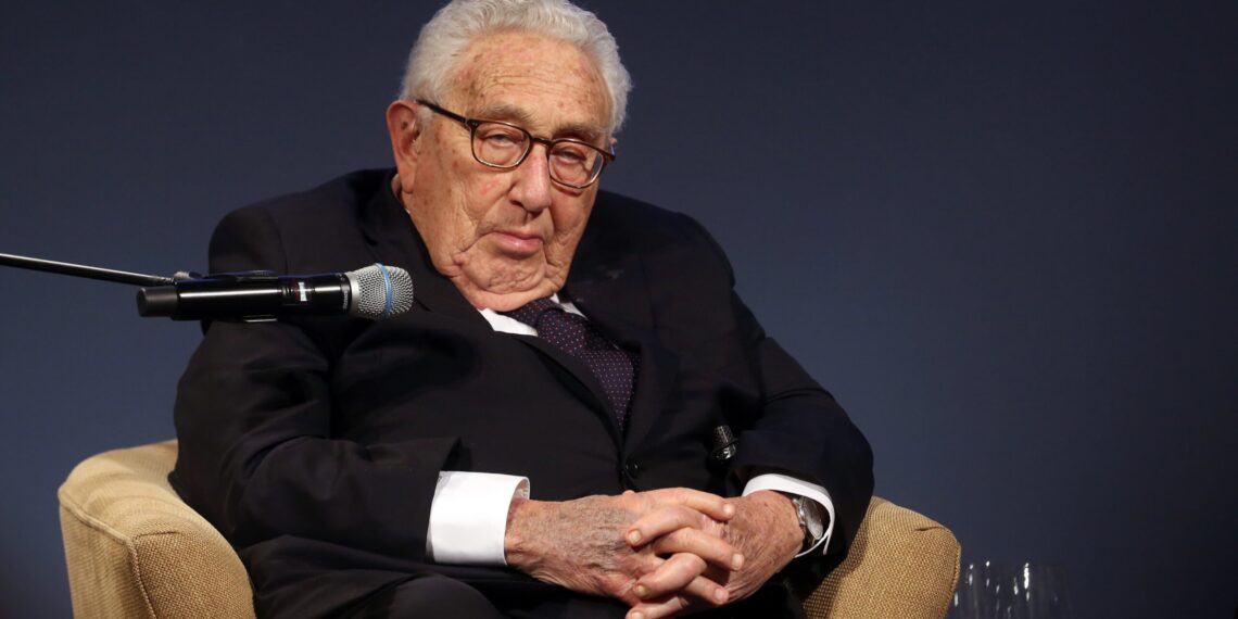Kissinger prevê quando podem começar negociações sérias em torno do conflito na Ucrânia