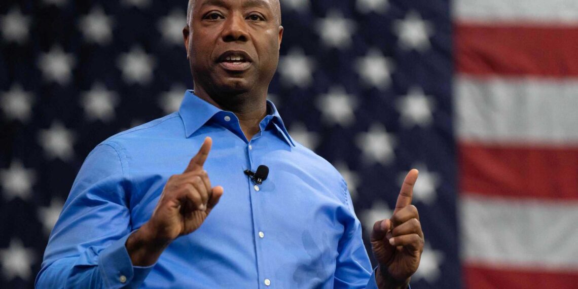 Senador Republicano Tim  Scott apresenta candidatura  à presidência dos EUA