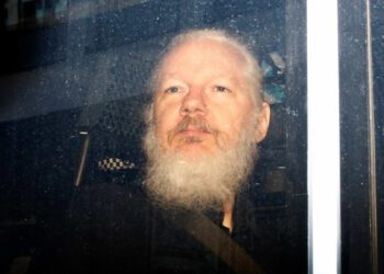 Assange: “Se extraditado, será enterrado no buraco mais profundo dos EUA”