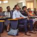 Oficina de escrita criativa capacita jovens