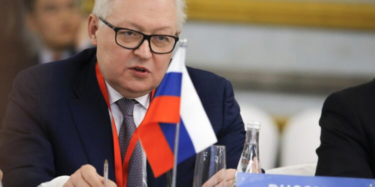 Rússia denunciaTratado sobre Forças Armadas Convencionais na Europa