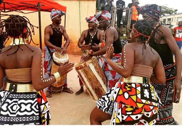Mais de 50 grupos disputam concurso de dança nas Festas da Nossa Senhora do Monte