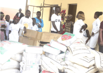 Câmara de Comércio Angola-Nigéria projecta criação de banco alimentar para as famílias carentes