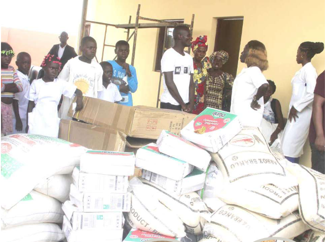 Câmara de Comércio Angola-Nigéria projecta criação de banco alimentar para as famílias carentes