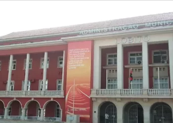Quatrocentas funcionárias de limpeza da Administração do Lobito sem salário há três meses