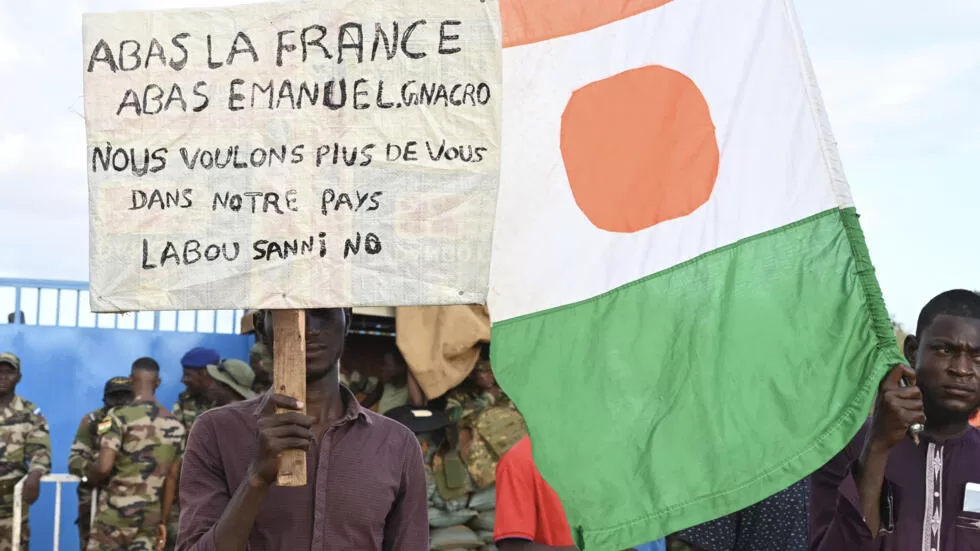 Militares do Níger acusam Paris de preparar “agressão”
