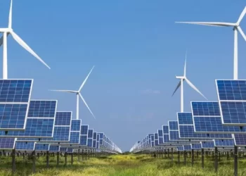 Angola precisa de 23 biliões de dólares para concretizar estratégia de energia renováveis