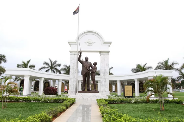 “A raíz do pan-africanismo” em debate sociológico e cultural no MAN